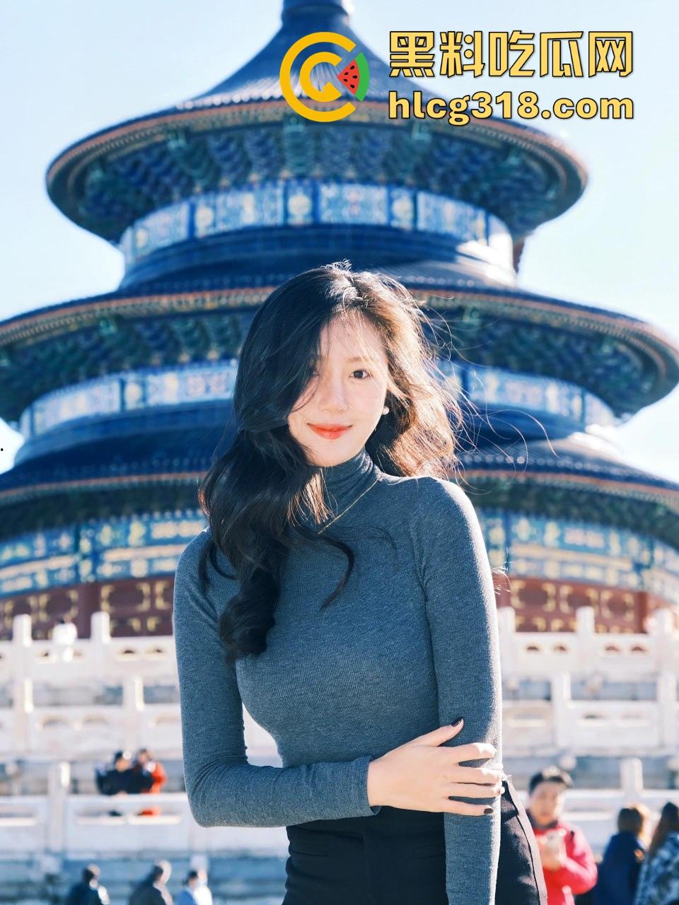 海角社区 在小孩旁边大胆猛插邻居黑丝少妇 怕把儿子吵醒不敢大叫 还把玩小儿子的小鸡鸡 骚的一批！-1