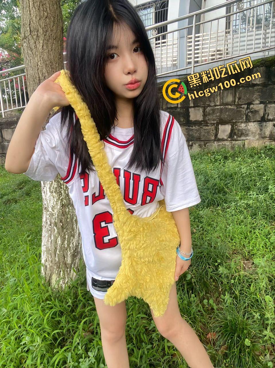 抖音极品青春嫩妹反差骚贱网红『百乐红』家中发骚自拍给大哥 酒店约炮猛操嫩逼娇喘淫叫！首创独家曝光！-3