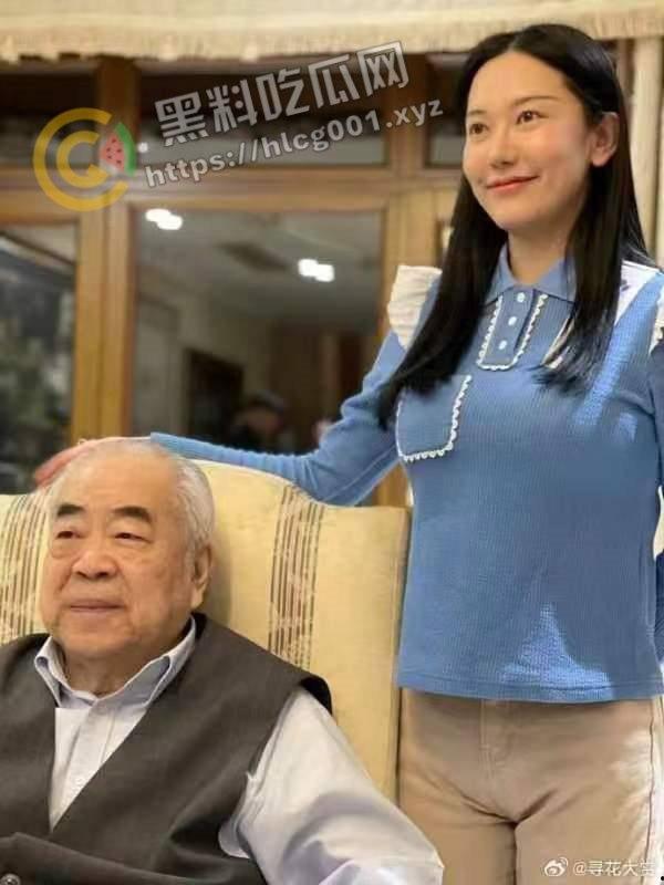 著名书法家【范曾】85岁高龄娶35岁娇妻  还是老登会享受 深扒老登黑历史 曾迫害恩师【沈从文】！-3